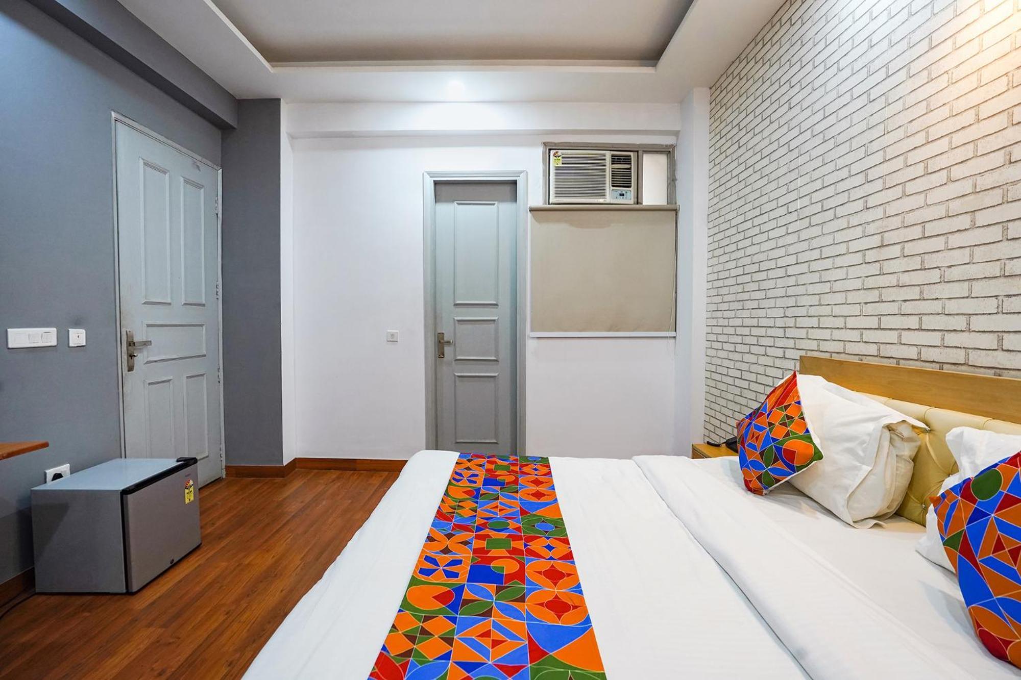 Fabhotel Prime Culture Noida Exteriör bild